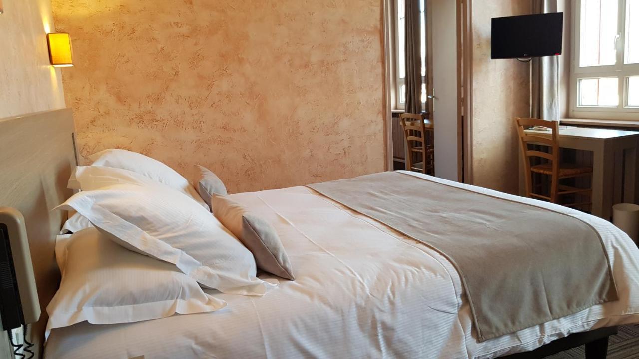 Hostellerie D'Heloise Logis Cluny Exterior foto